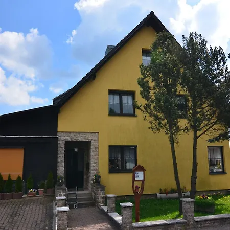 Forest Retreat With Garden * Frauenwald