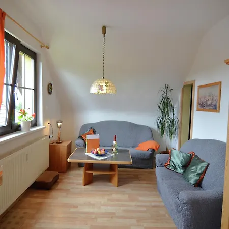 Forest Retreat With Garden Frauenwald